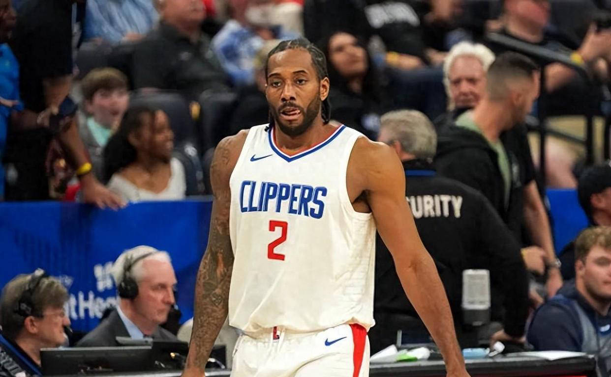 贝弗利在他, 球队广州龙 贝弗利在他, 球队广州龙